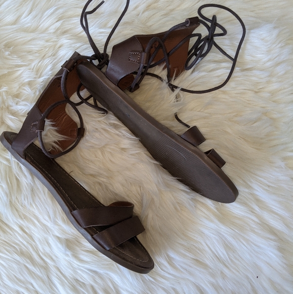 MISK - Vegan Leather Gladiator Sandal - Picture 7 of 10